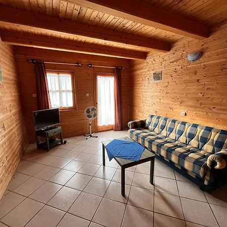 Almos Apartman Balatonfenyves Exteriör bild