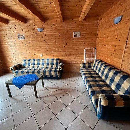 Almos Apartman Balatonfenyves Exteriör bild