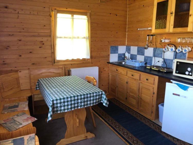 Almos Apartman Balatonfenyves Exteriör bild